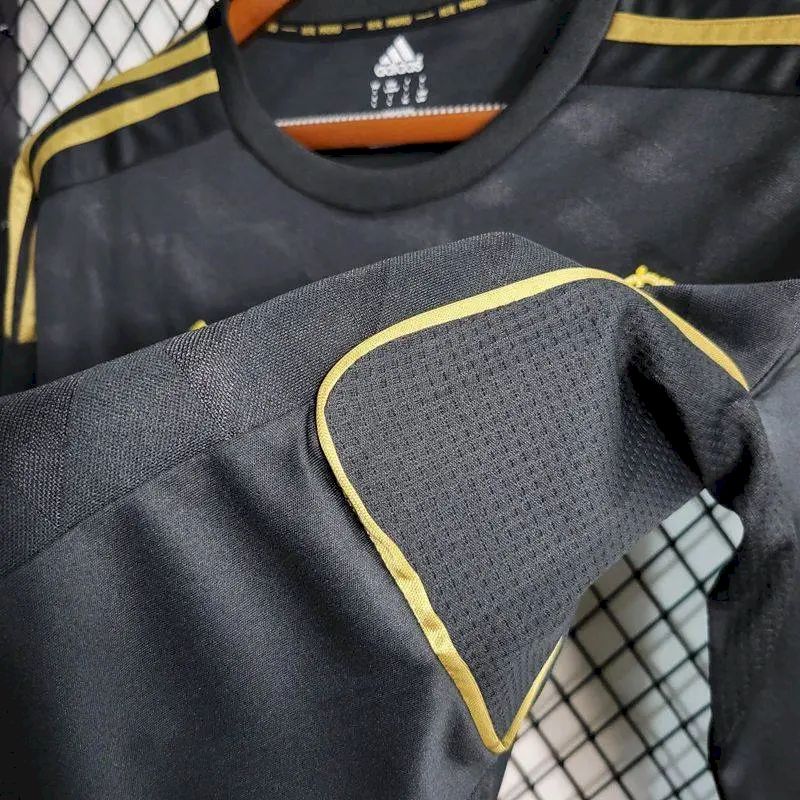 Real Madrid 2011/12 Retro Away Long Sleeves Jersey