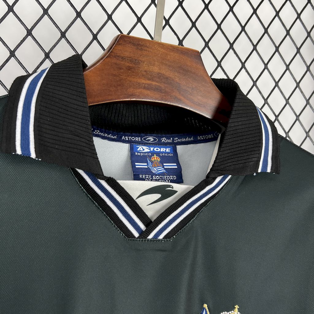 Real Sociedad 2000/02 Retro Away Jersey