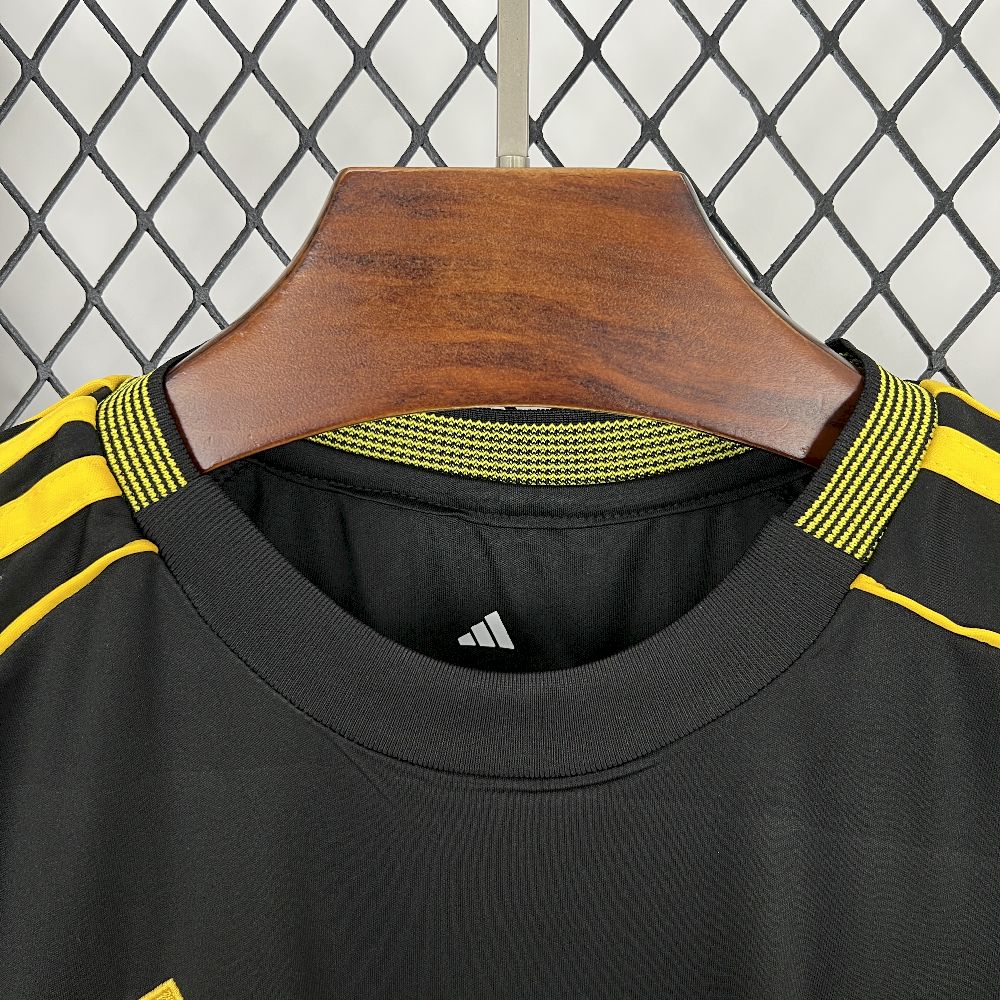 Men's Real Madrid 2025/26 Fan Black and yellow special edition Jersey
