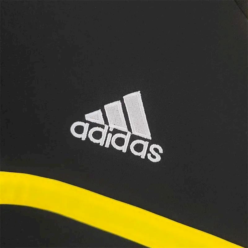 Real Madrid 2011/12 Retro Goalkeeper Jersey