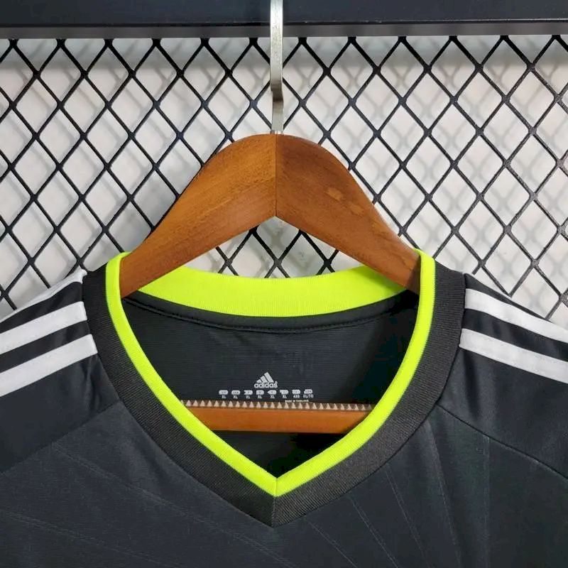 Real Madrid 2010/11 Retro Away Jersey