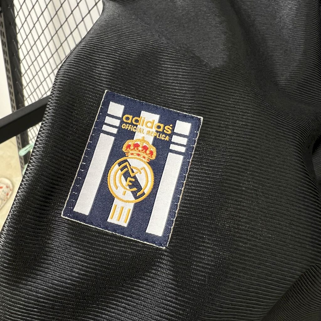 Real Madrid 1998/00 Retro Away Jersey