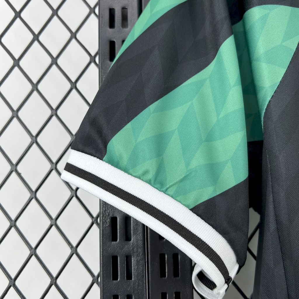 Real Betis 2025/26 Retro Oversize NegraVerde Jersey