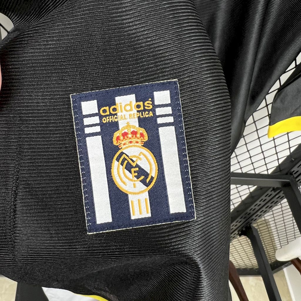 Real Madrid 1998/00 Retro Away Long Sleeves Jersey
