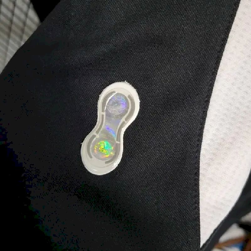 Real Madrid 2006/07 Retro Away Jersey