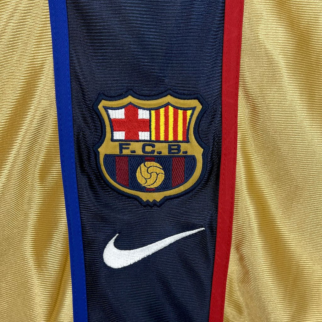 Barcelona 2001/02 Retro Away Jersey