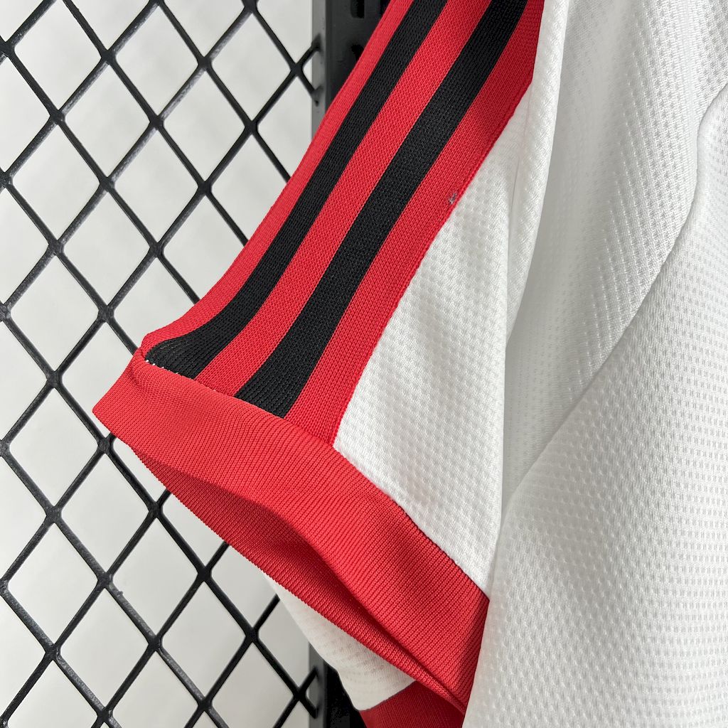 Flamengo 1981 Retro Away Jersey