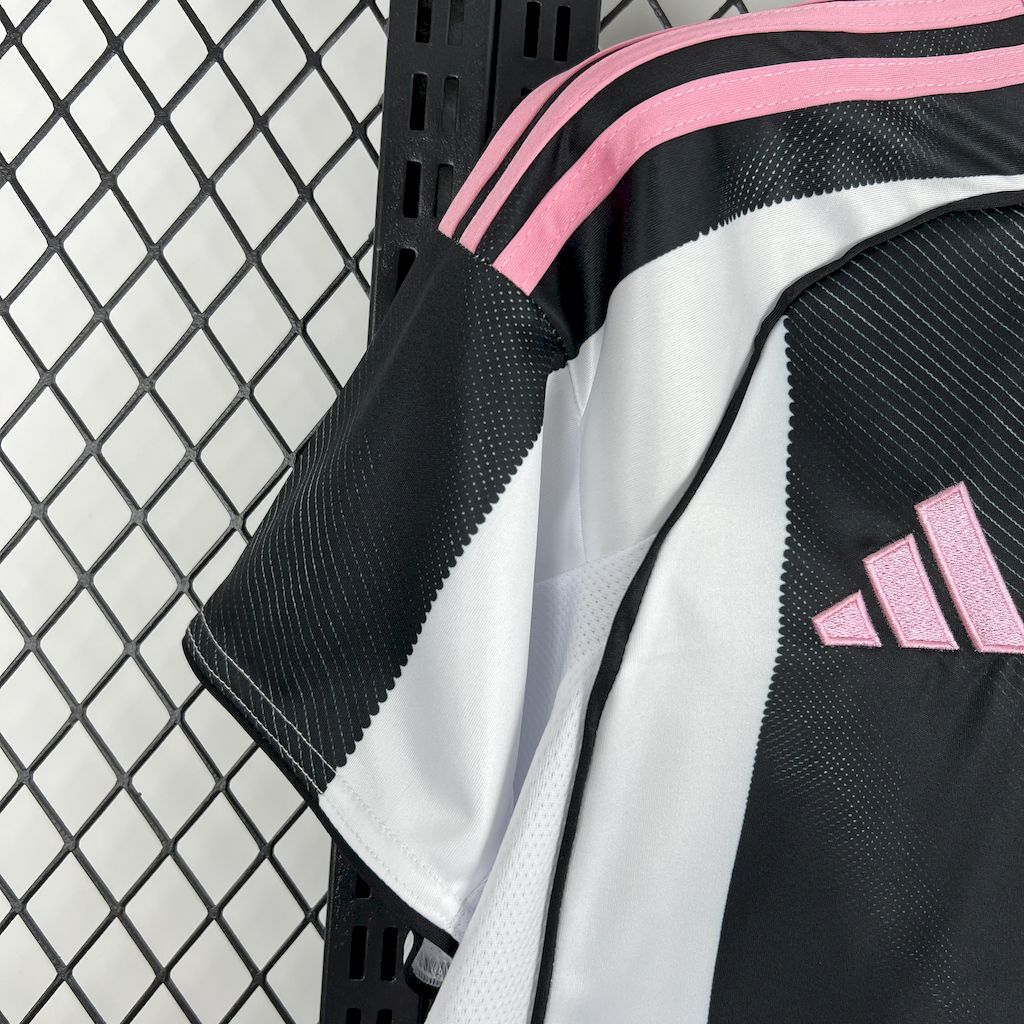 Men’s Juventus 2025/26 Fan Home Jersey