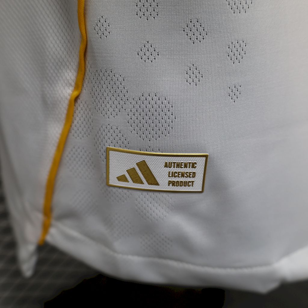 Men’s Real Madrid 2025/26 Player Home Jersey