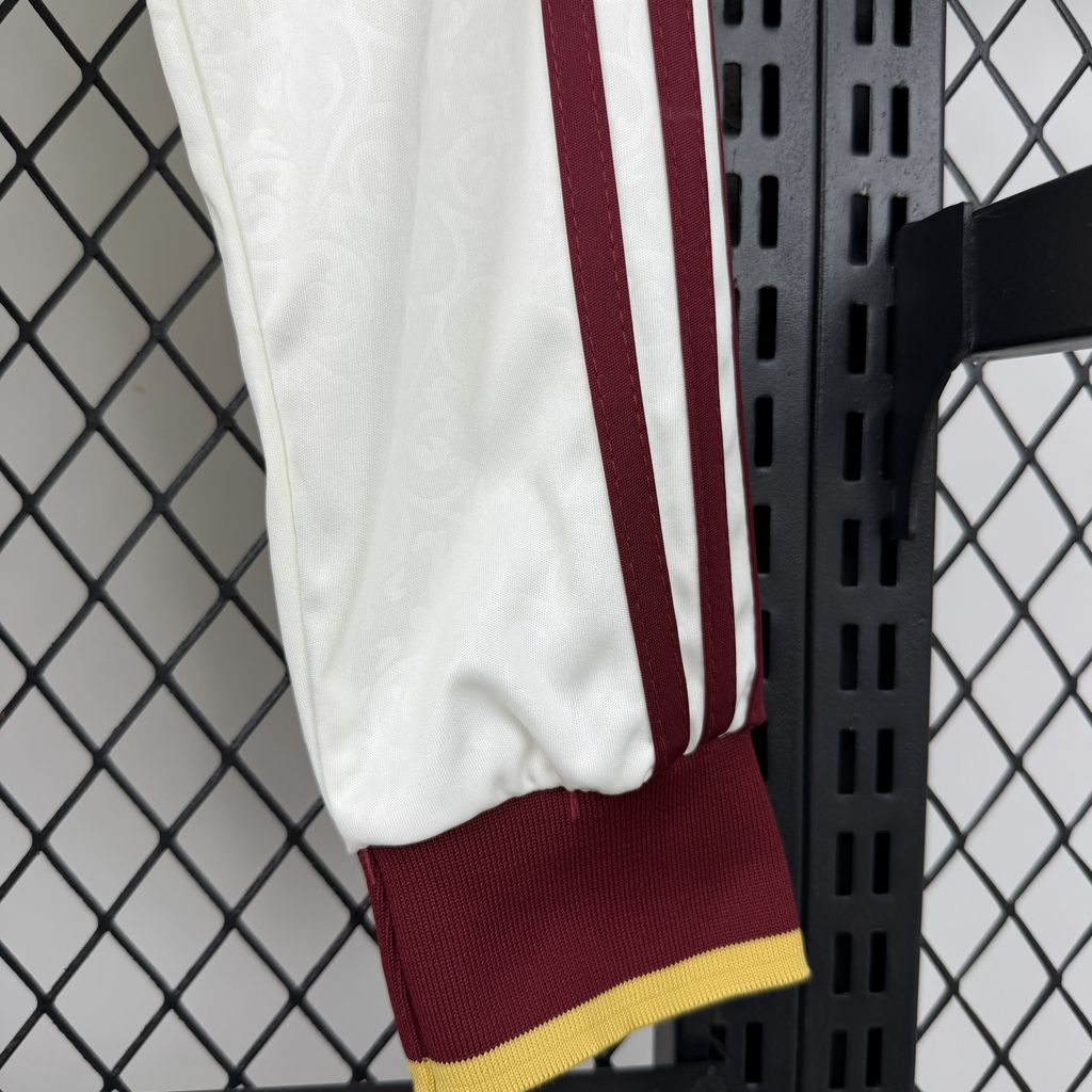Mens Spain 2026 World Cup Away Long Sleeve Jersey - Image 2