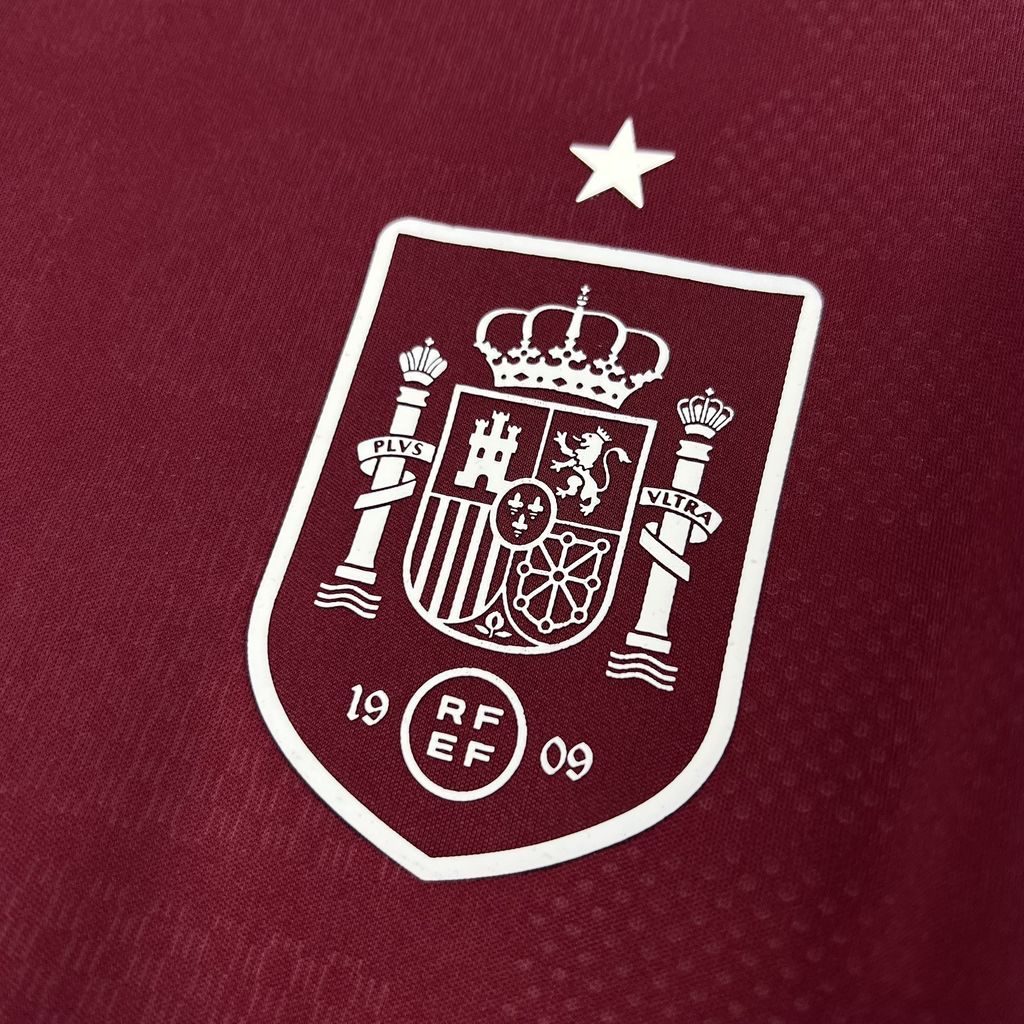 Mens Spain 2026 World Cup Goalkeeper Long Sleeve Jersey - Image 1
