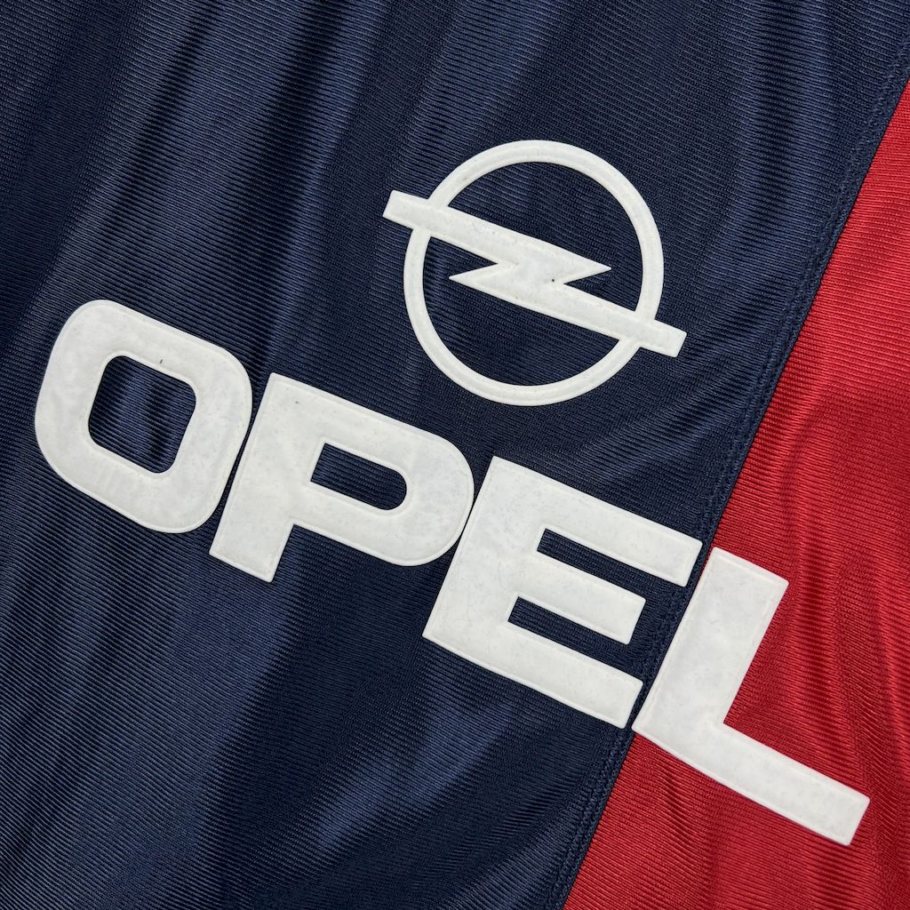 Paris Saint-Germain 2001/2002 Retro Home Jersey