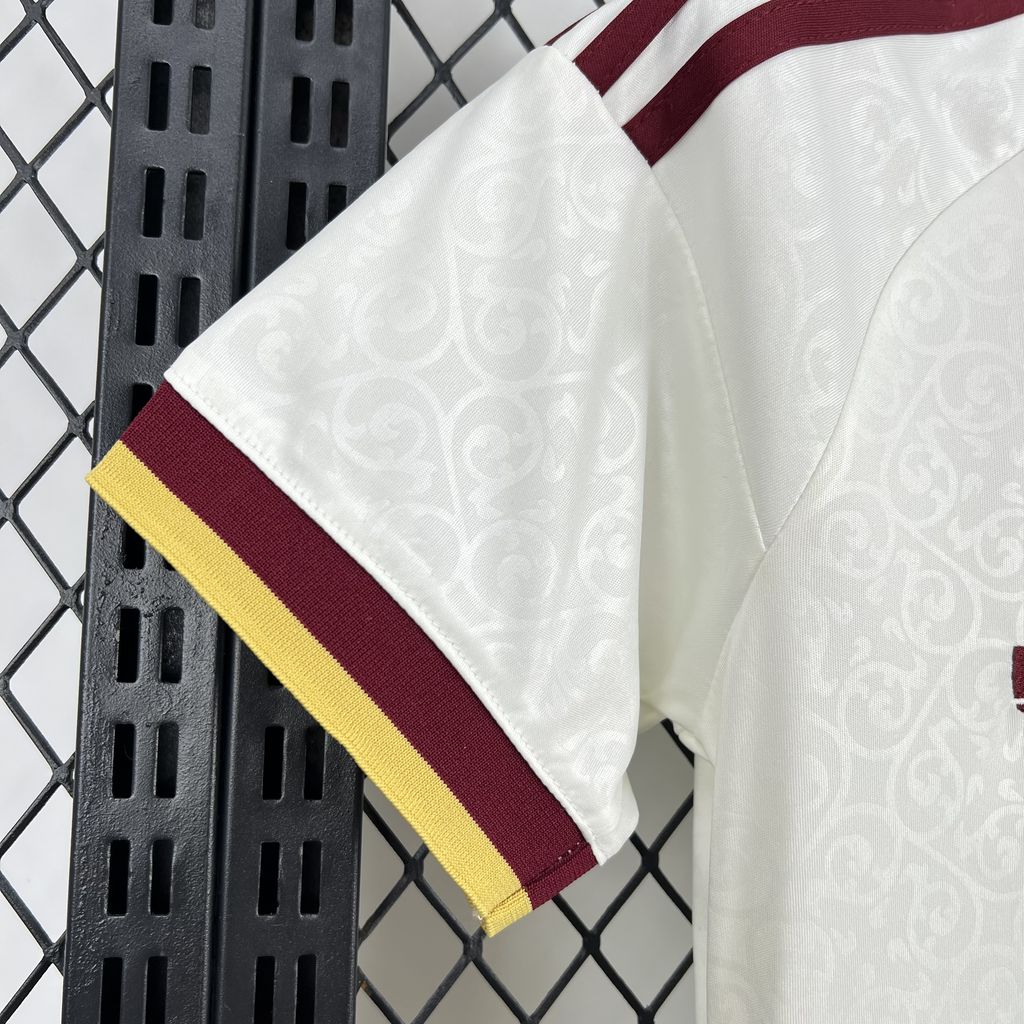 Womens Spain 2026 World Cup Away Jersey - Image 3