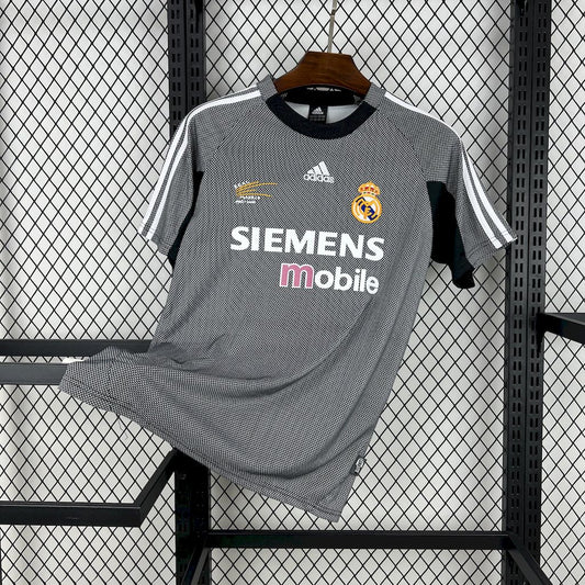 Real Madrid 2002/03 Retro Goalkeeper Jersey