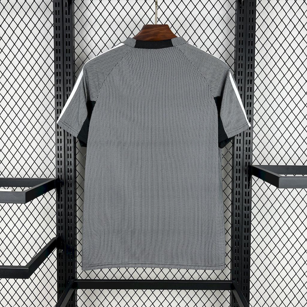 Real Madrid 2002/03 Retro Goalkeeper Jersey