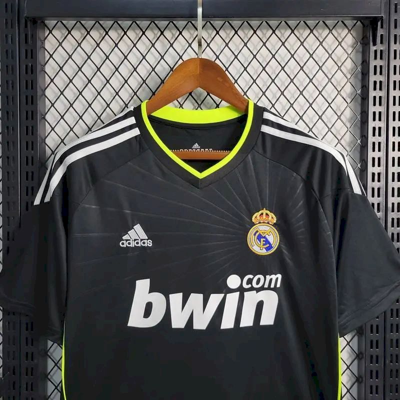 Real Madrid 2010/11 Retro Away Jersey