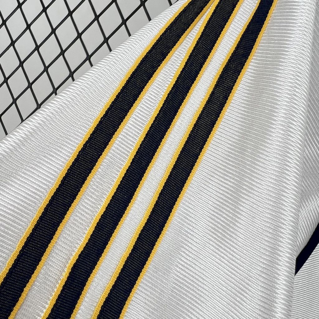 Real Madrid 1998/00 Retro Home Jersey