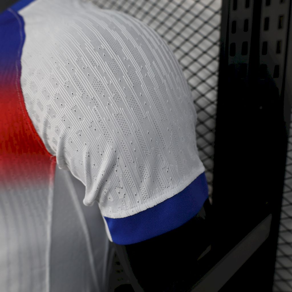 Men's England 2025/26 Player Home Jersey