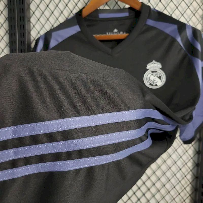 Real Madrid 2016/17 Retro Third Jersey