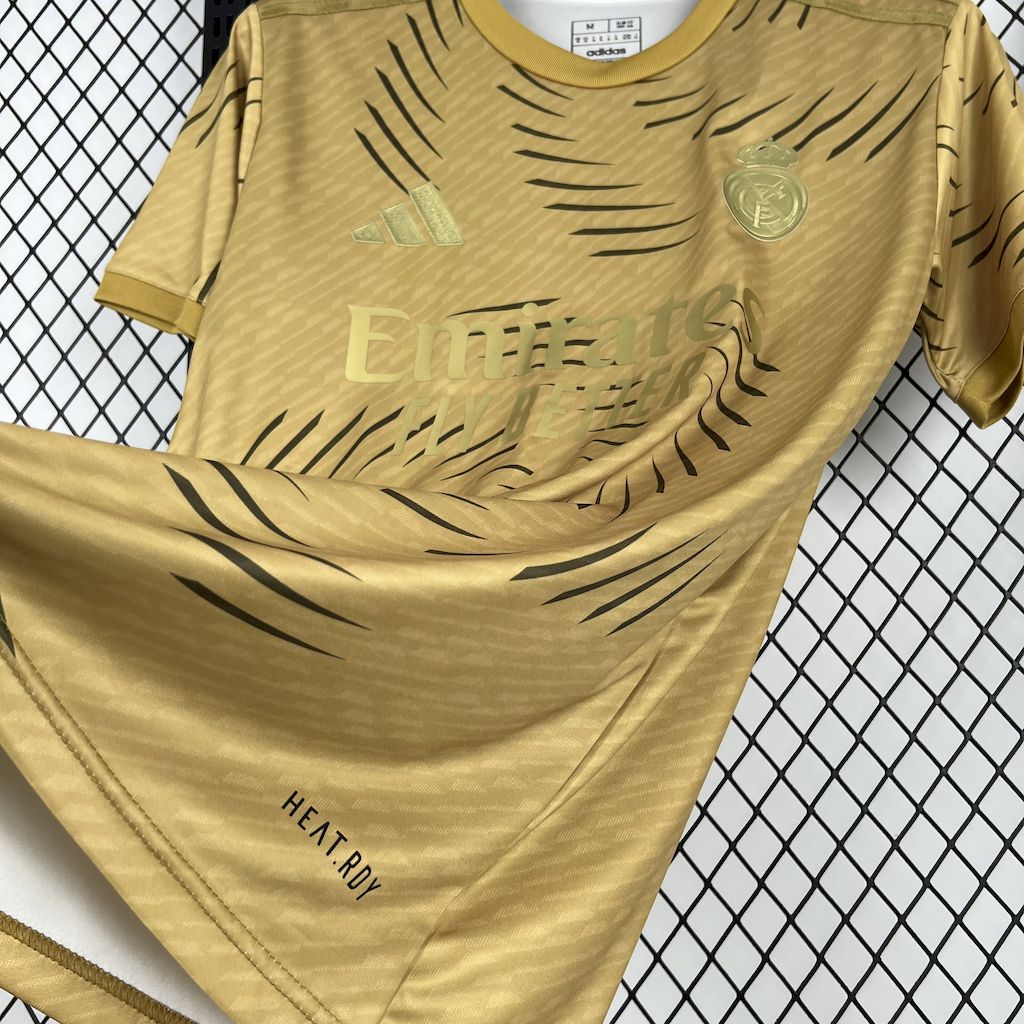 Men’s Real Madrid 2025/26 Training Gold Jersey