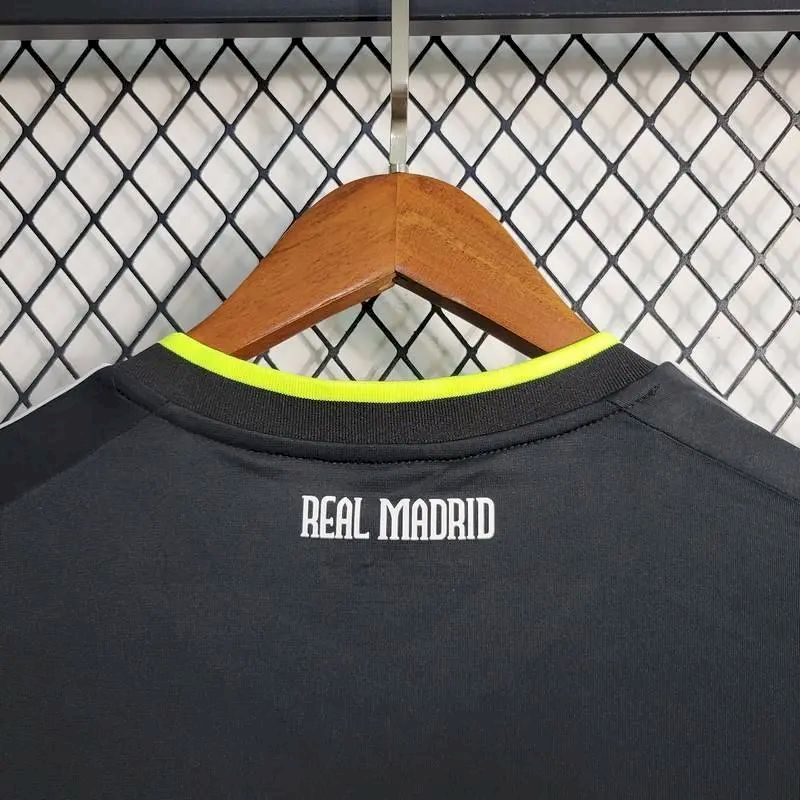 Real Madrid 2010/11 Retro Away Jersey