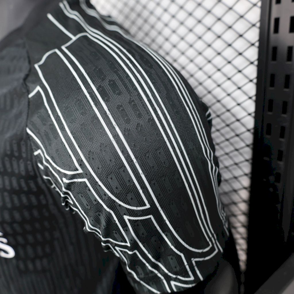 Men's Paris Saint-Germain 2024/25 Player Fourth Black Jersey