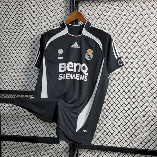 Real Madrid 2006/07 Retro Away Jersey