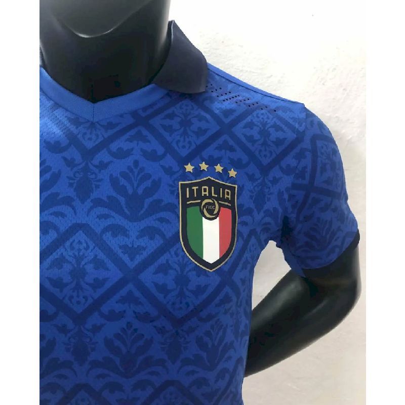 Mens Italy 2022/23 Versace Co-Branded Edition Jersey-Gold - Image 2