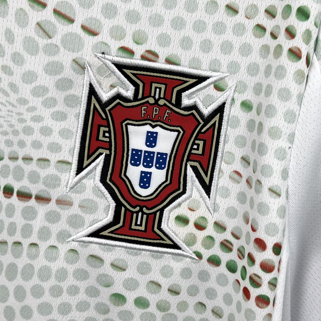 Mens Portugal 2025/26 Home Long Sleeve Jersey - Image 9