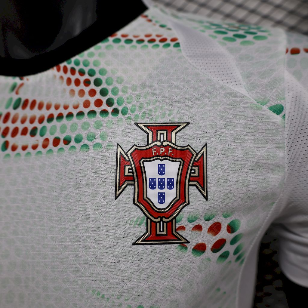 Mens Portugal 2025/26 Away Jersey Player Version - Image 4