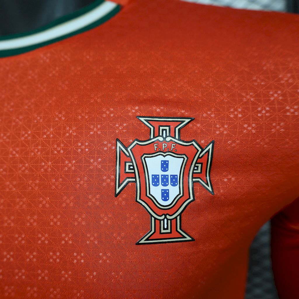 Mens Portugal 2025/26 Home Long Sleeve Jersey Player Version - Image 1