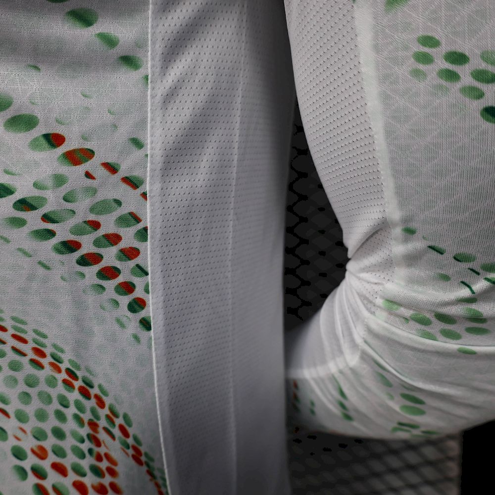 Mens Portugal 2025/26 Away Long Sleeve Jersey Player Version - Image 4