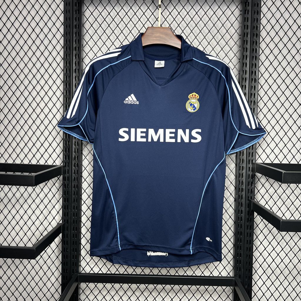 Real Madrid 2005/06 Retro Away Jersey