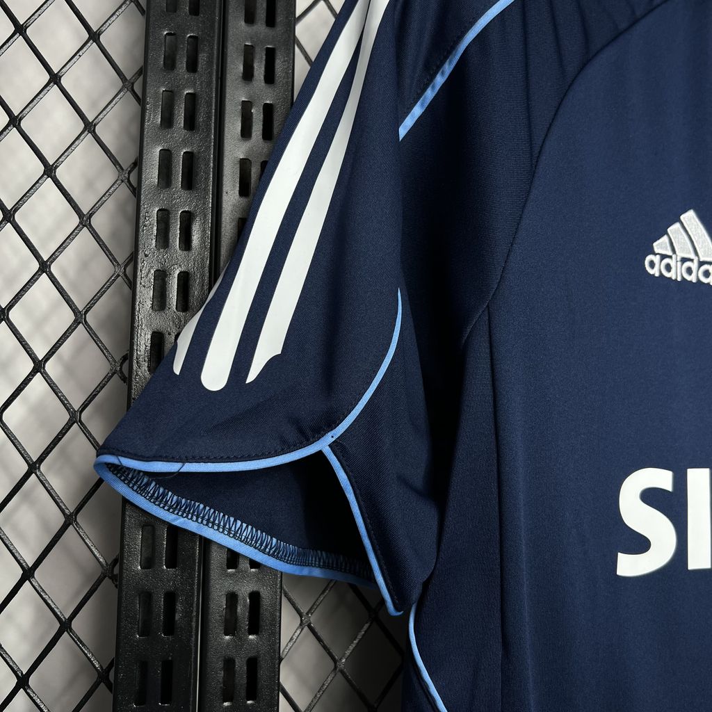 Real Madrid 2005/06 Retro Away Jersey