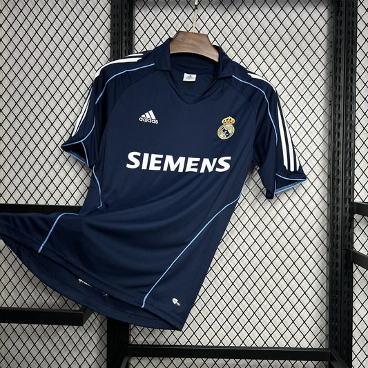 Real Madrid 2005/06 Retro Away Jersey