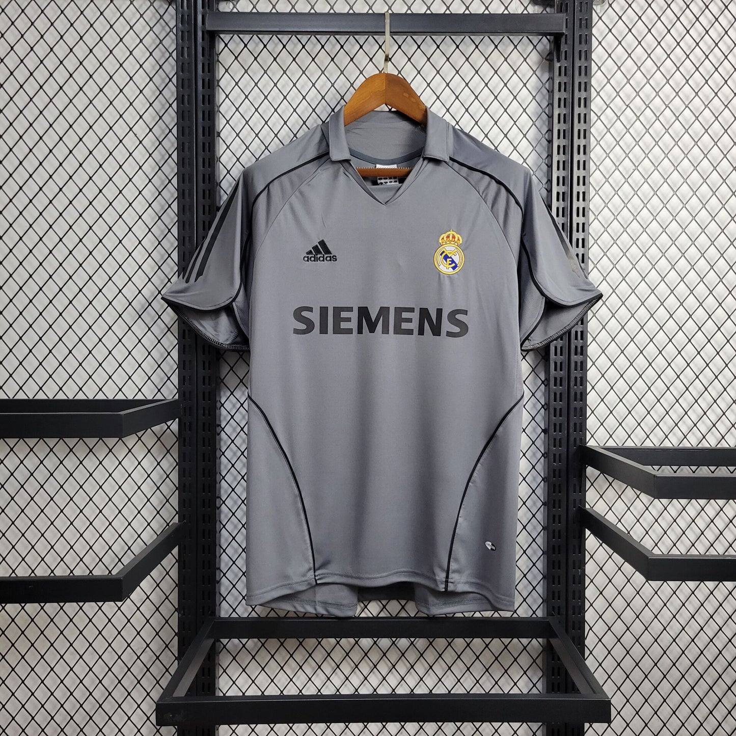 Real Madrid 2005/06 Retro Third Jersey