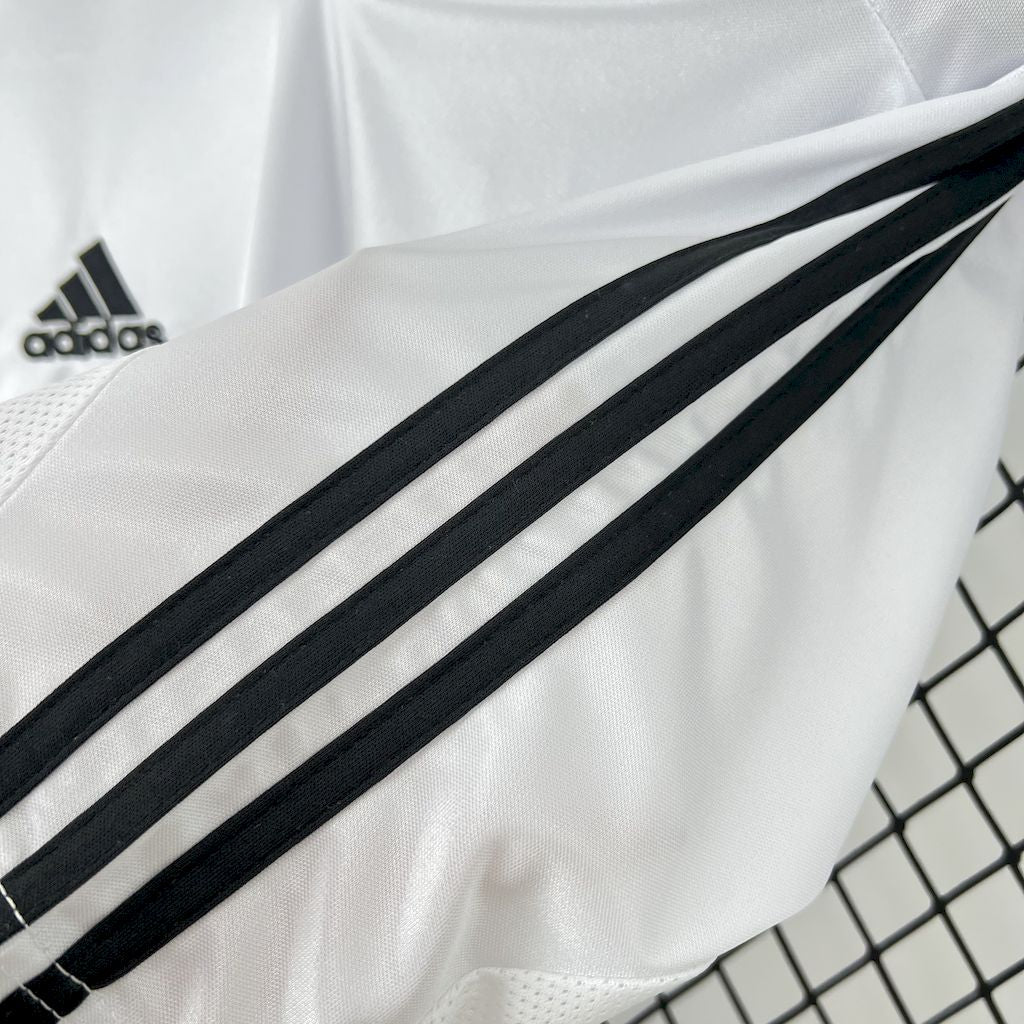 Real Madrid 2004/05 Retro Home Jersey