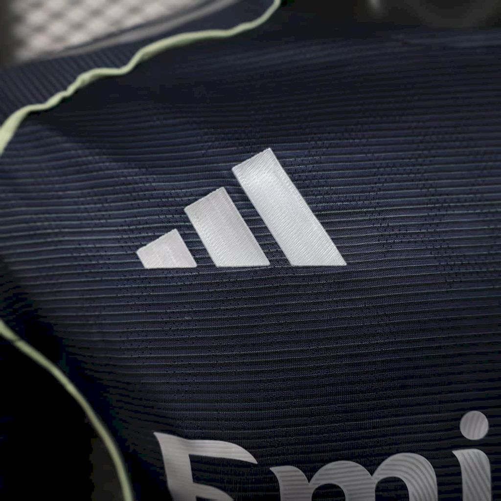 Men’s Real Madrid 2025/26 Player Away Long Sleeves Jersey