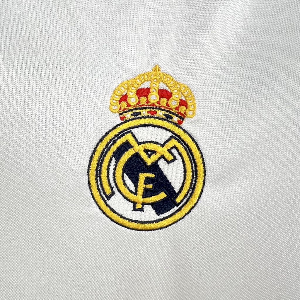 Real Madrid 2004/05 Retro Home Jersey