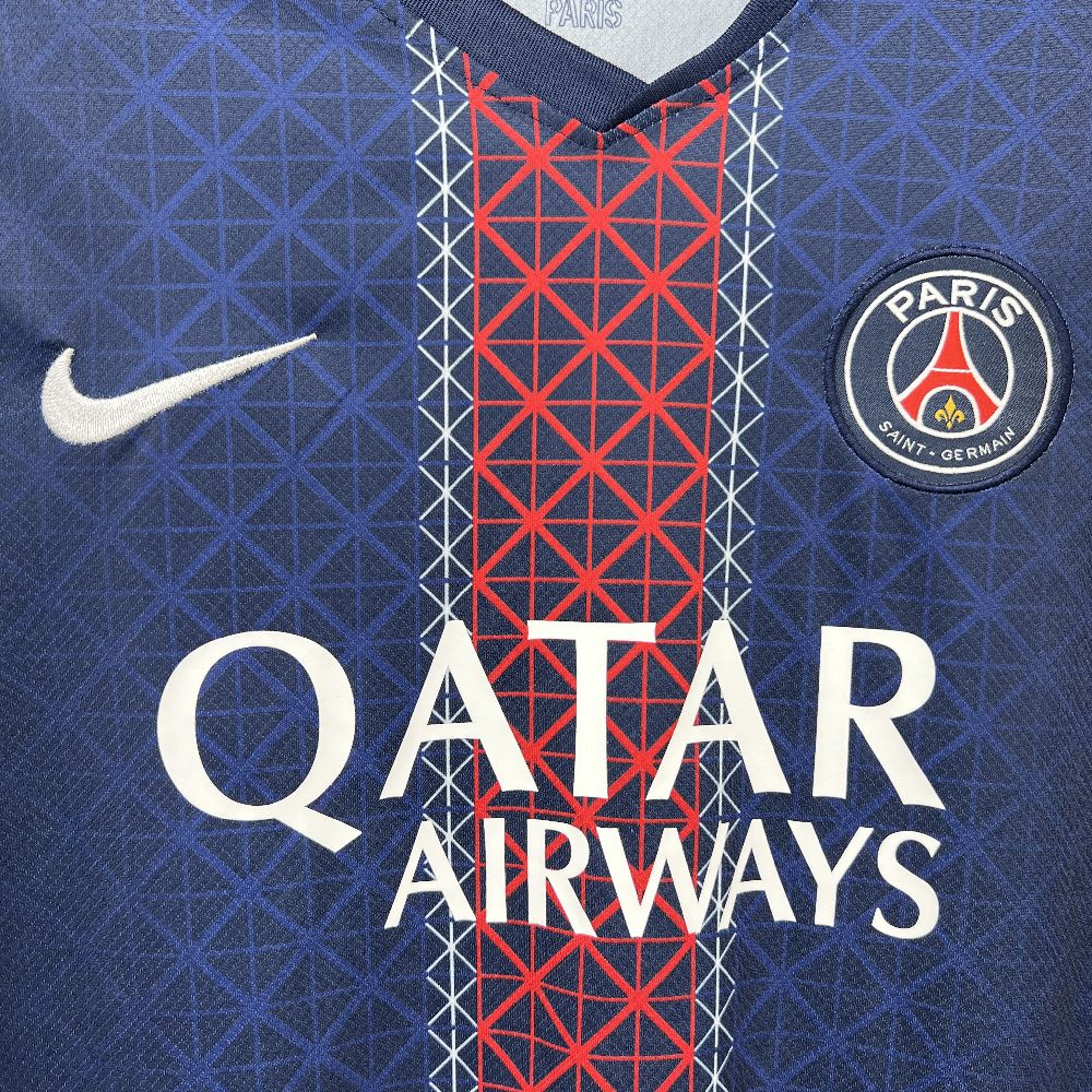 Men's Paris Saint-Germain 2025/26 Home Long Sleeve Jersey