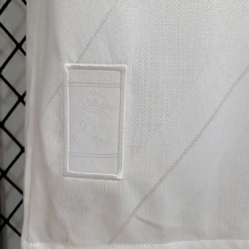 Real Madrid 2017/18 Retro Home Long Sleeve Jersey