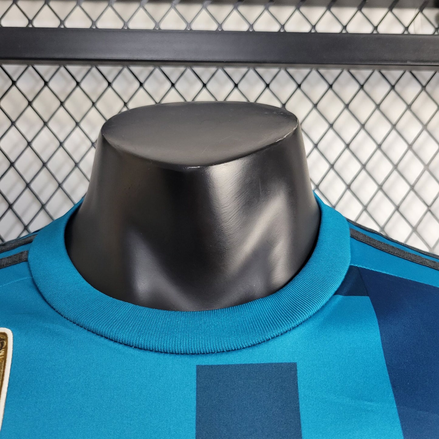 Real Madrid 2017/18 Retro Third Long Sleeves World Champions Patch Jersey