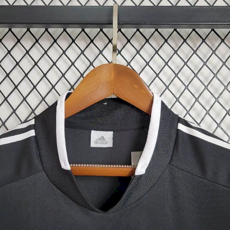 Real Madrid 2004/05 Retro Away Jersey