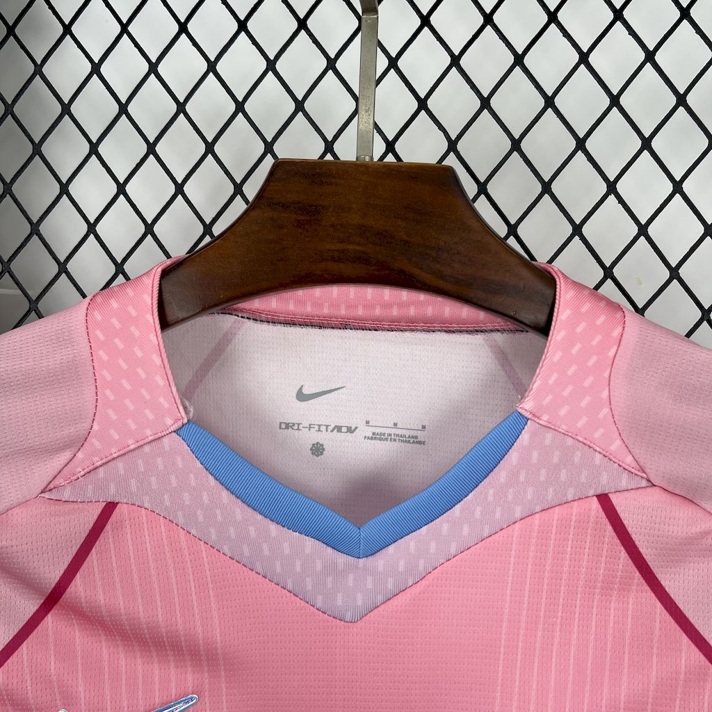Men’s Barcelona 2025/26 Fan pink special edition Jersey (With Champions League)