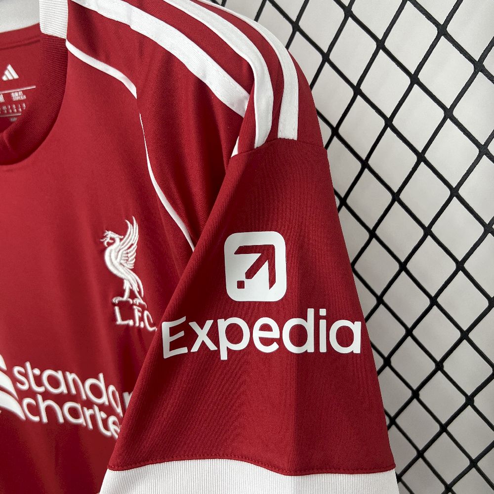 Men’s Liverpool 2025/26 Fan Home Jersey