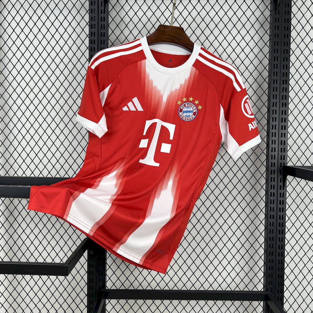 Men’s Bayern Munich 2025/26 Fan Home Jersey