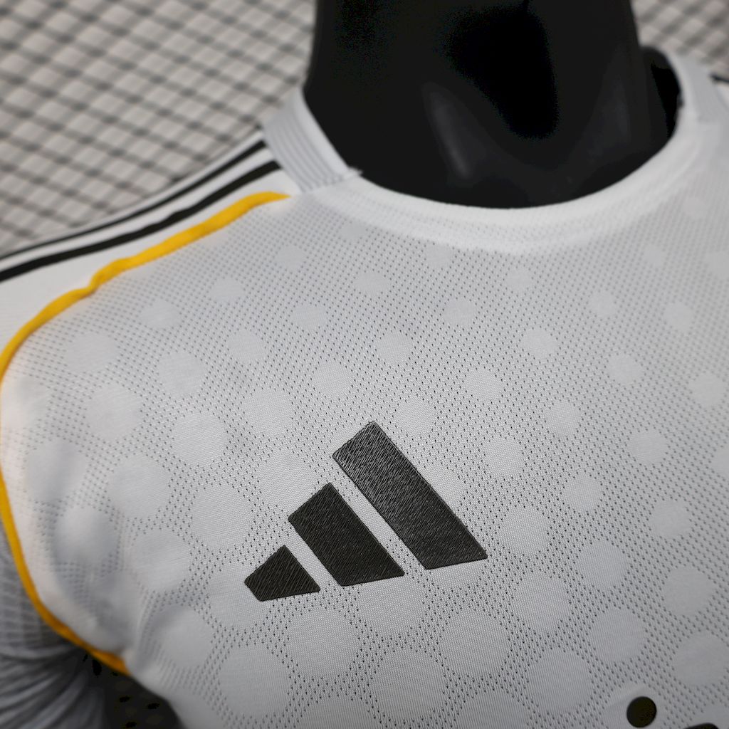 Men’s Real Madrid 2025/26 Player Home Jersey